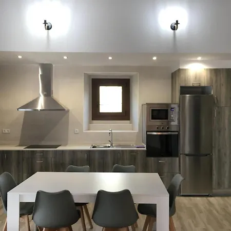 Apartamentos Bajo Pena Apartamentos Sanlorien El Pueyo de Araguás Esterno foto